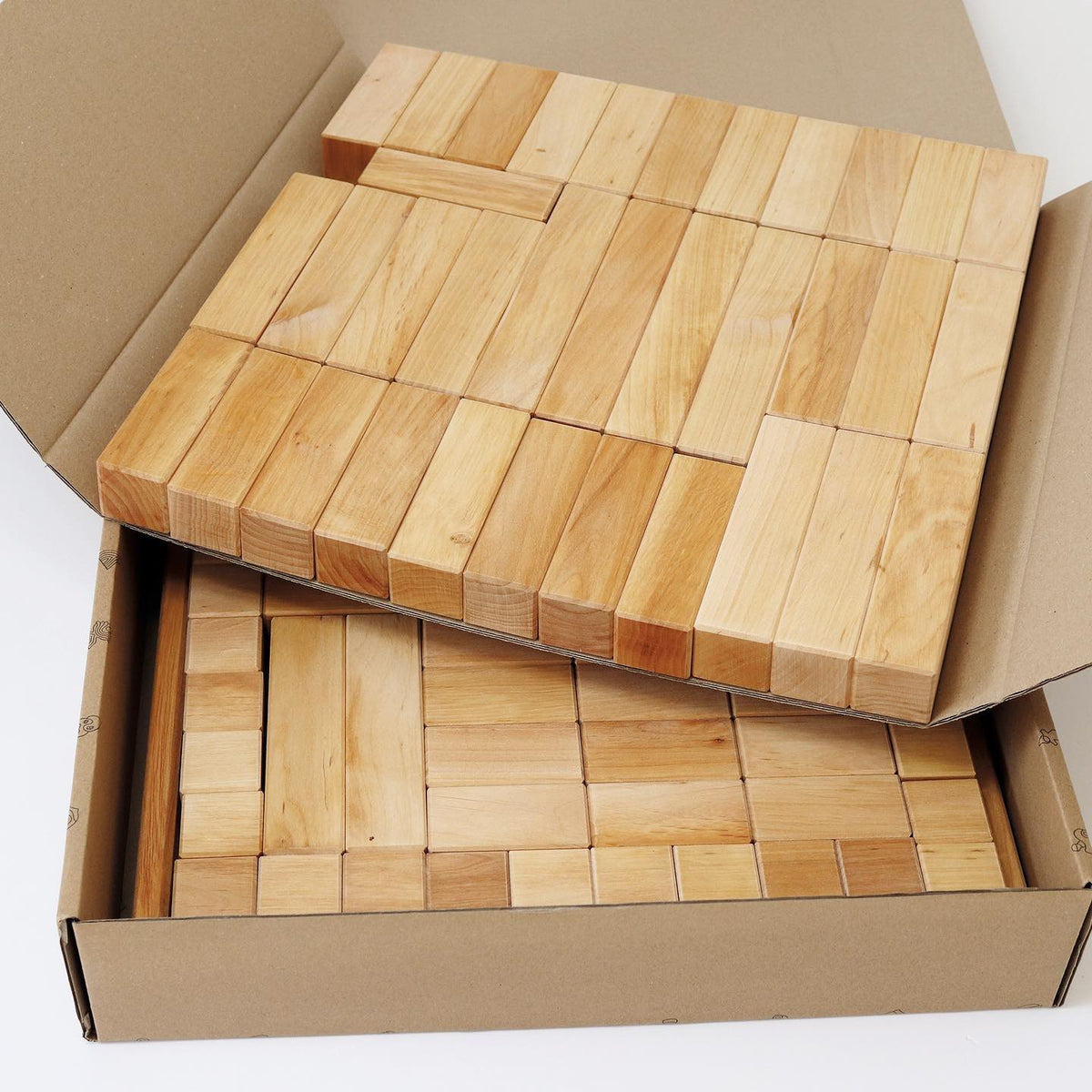 Grimms Stepped Pyramid グリムス　ステップ　ナチュラル グリムス ステップブロック ナチュラル | Earth8toys