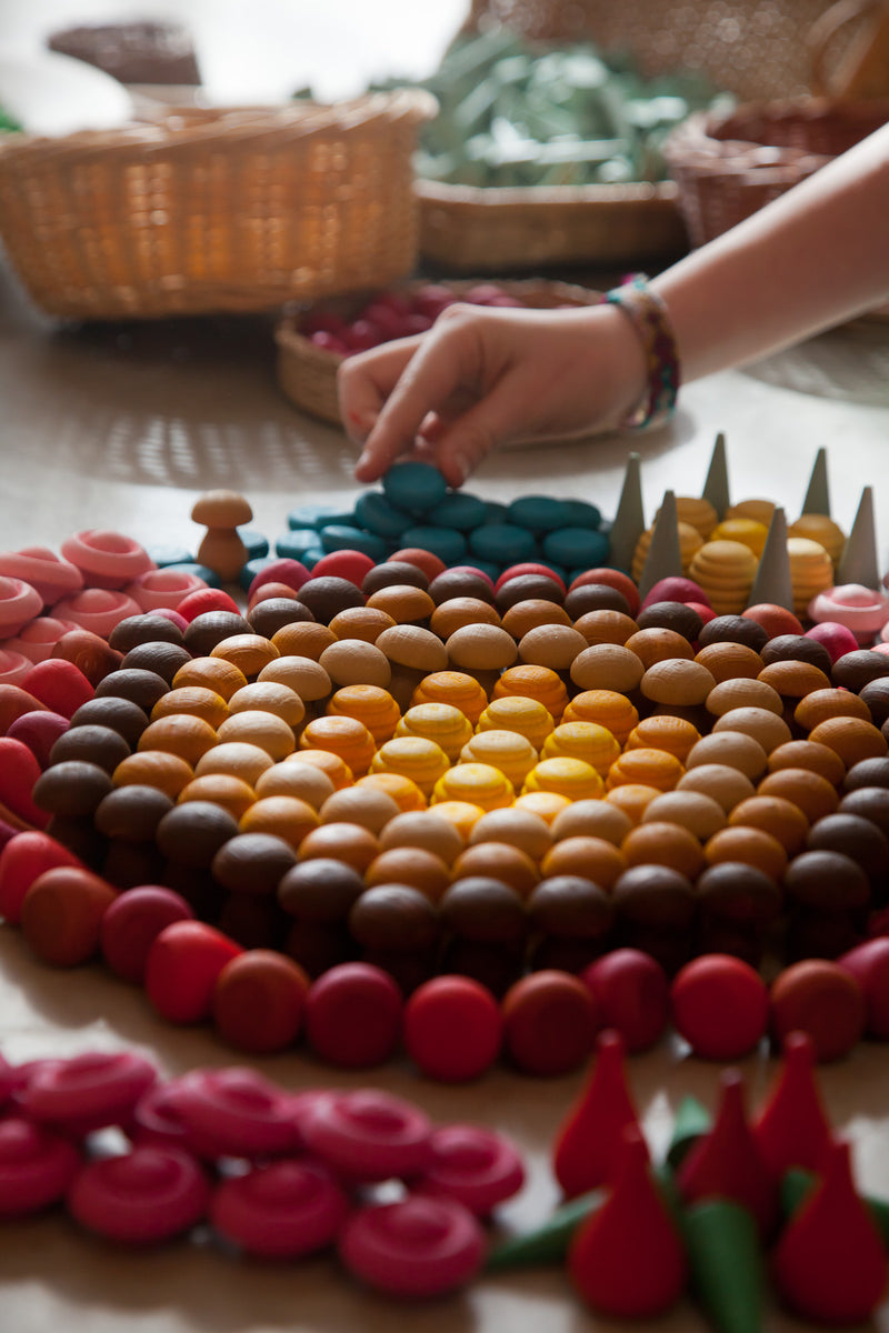 Grapat Wood Mandala Mushrooms 36 pcs (Browns)