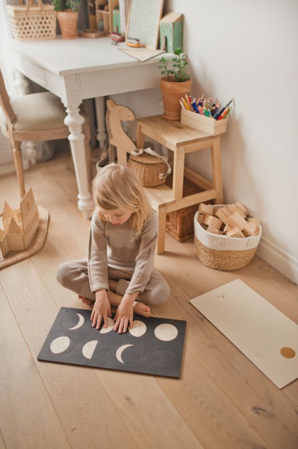 Moon Phase Wooden Puzzle